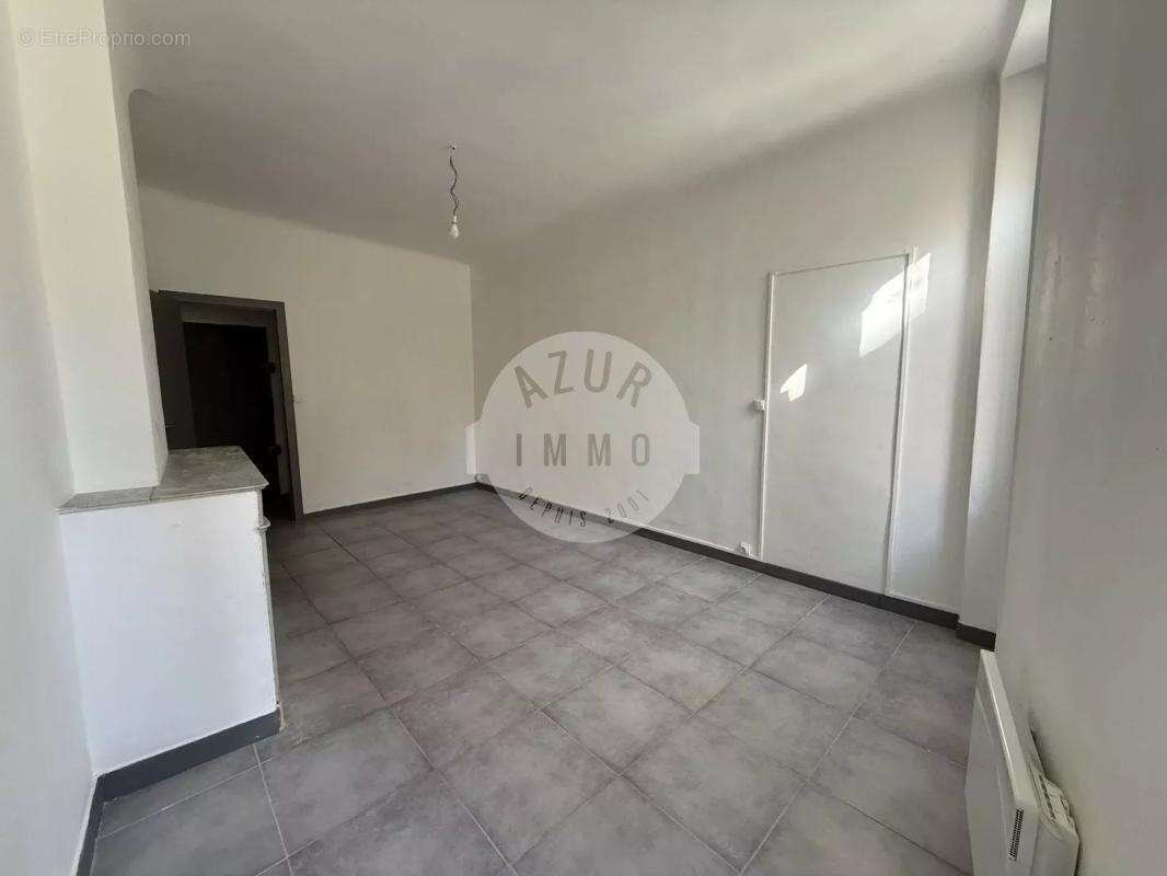 Appartement à ROQUEVAIRE
