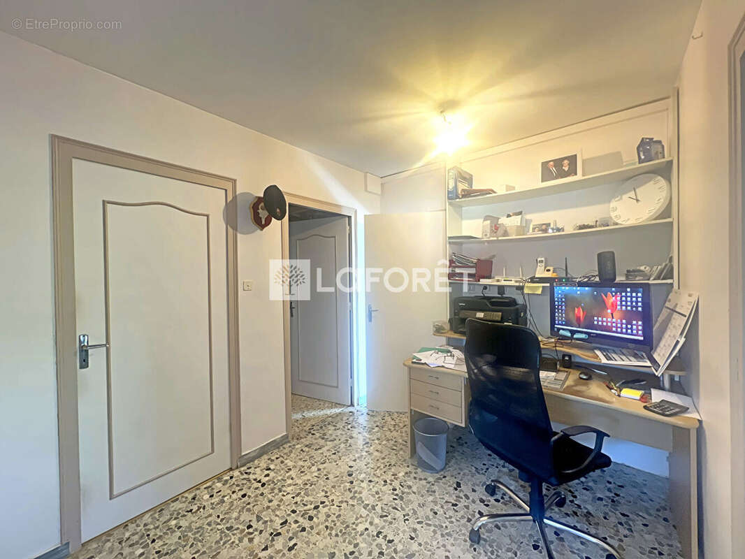 Maison à MARIGNA-SUR-VALOUSE