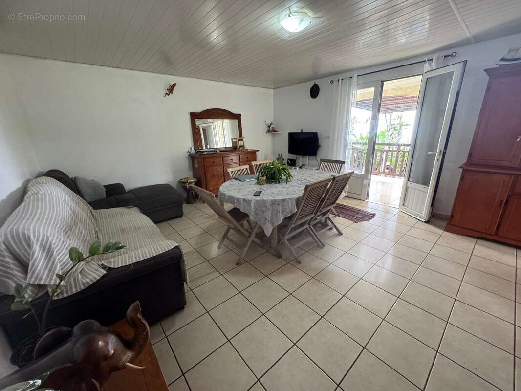 Maison 94 m² à Les Trois-Bassins  - photo 6