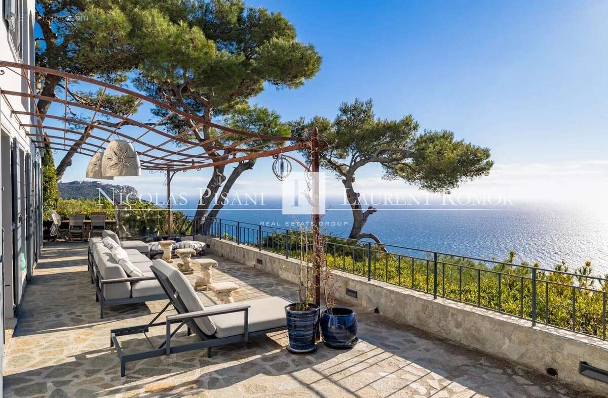 Maison à EZE