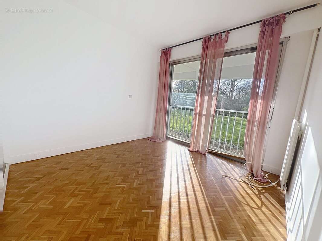 Appartement à GARCHES