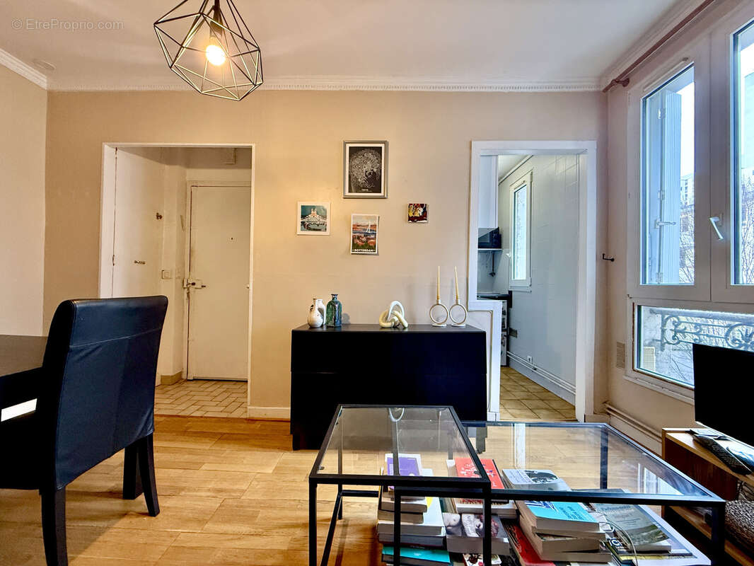 Appartement à PARIS-14E
