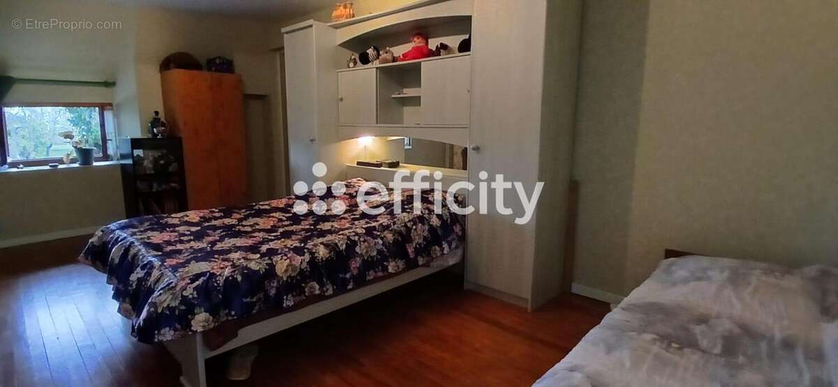 Maison à SAINT-SEVER-CALVADOS