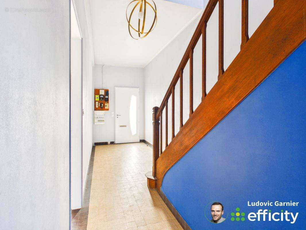 Maison 180 m² à Saint-Hilaire-Du-Harcouet  - photo 3