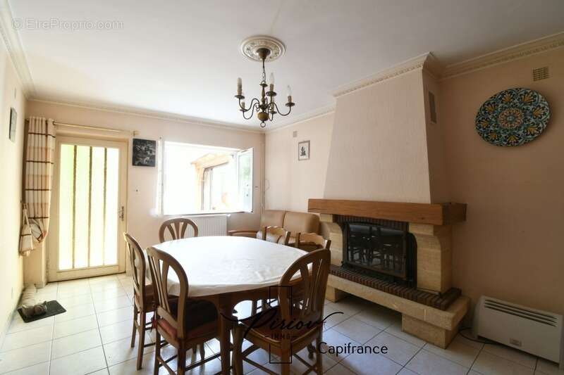 Maison de ville, vie de plain pied, 2 salles d'eau, 3 chambres - photo 4