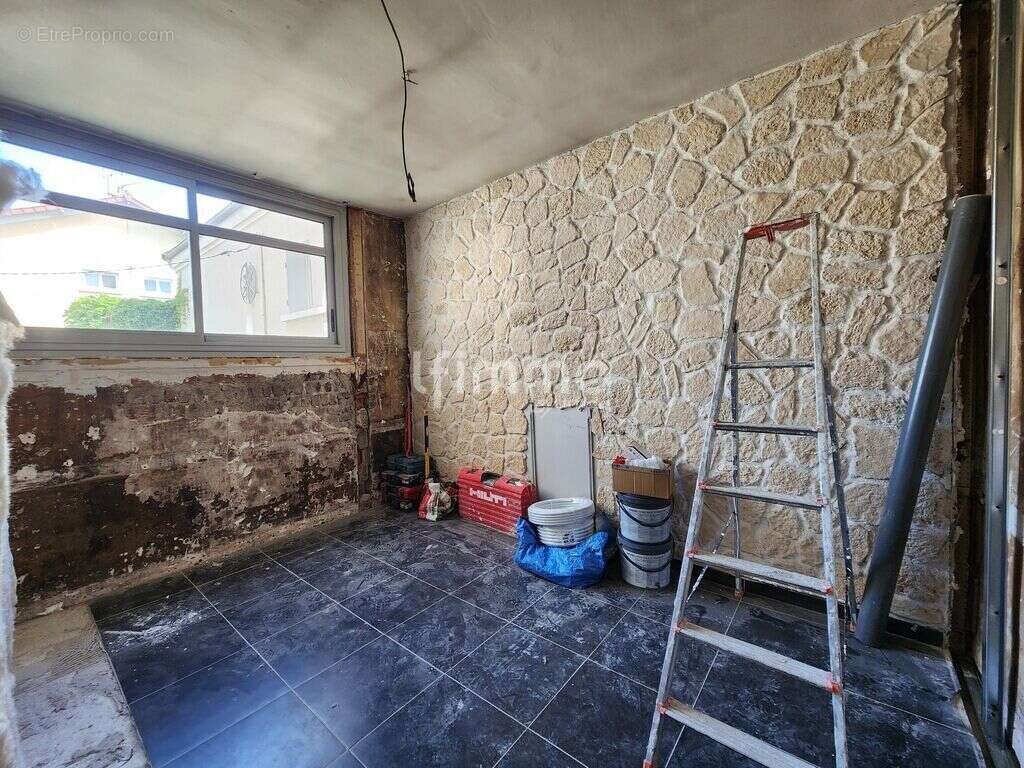 Appartement à LE PERREUX-SUR-MARNE