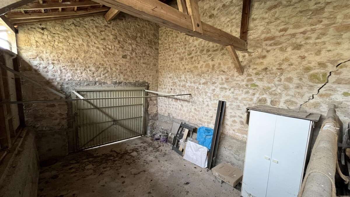 Maison de campagne sur 2 727 m² de terrain avec vue dégagée - photo 13