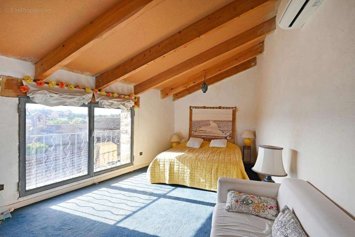 Maison de 12 pièces de 231 m² à Saint-Jean-de-Ceyrargues - photo 14