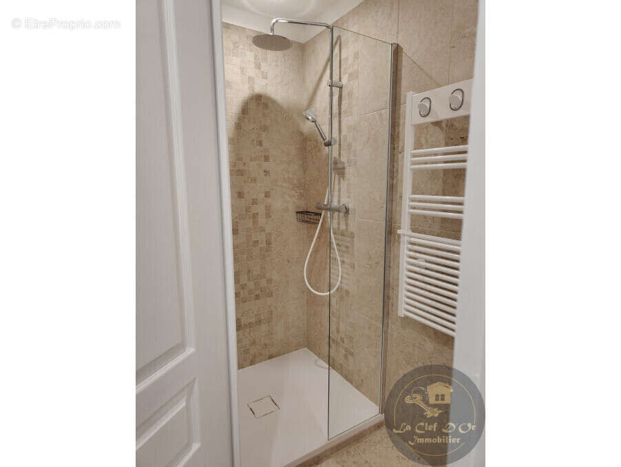 Maison à PLAN-DE-LA-TOUR