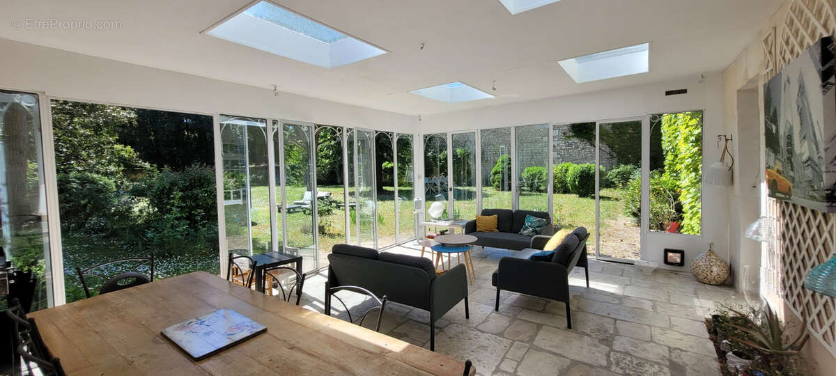 Maison à CHAMPIGNY-SUR-VEUDE