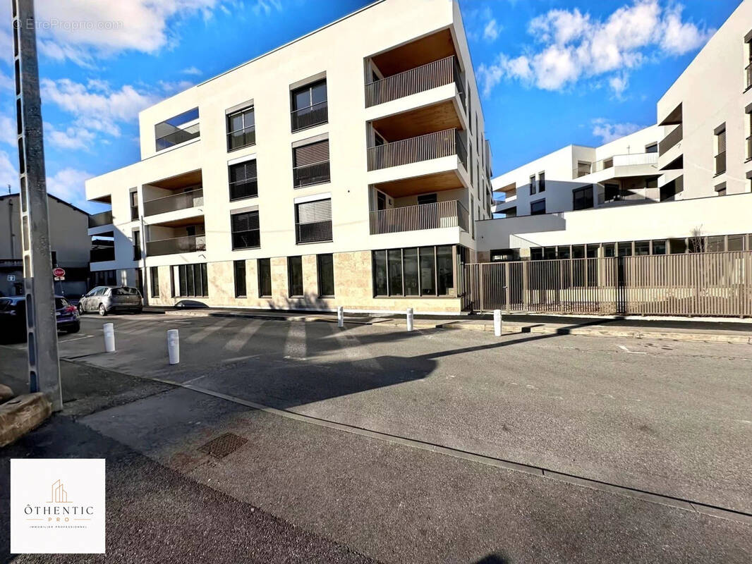 Commerce à BOURGOIN-JALLIEU