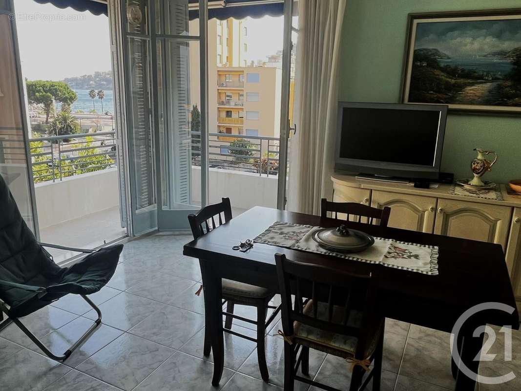Appartement à ROQUEBRUNE-CAP-MARTIN