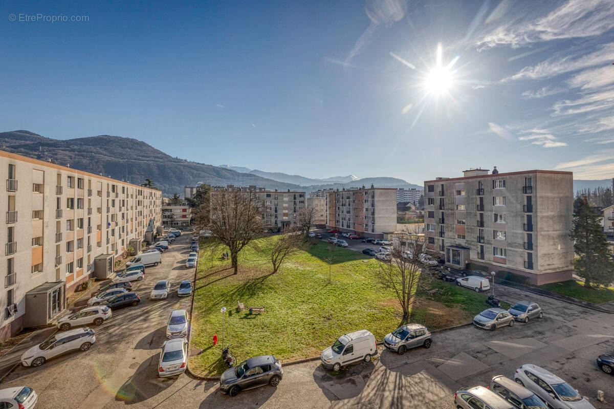 Appartement à SAINT-MARTIN-D&#039;HERES