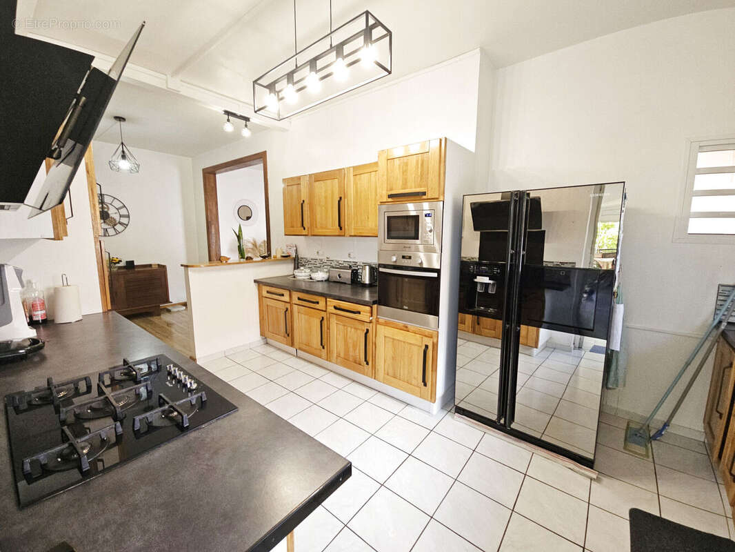 Photo 2 - Maison à SAINT-DENIS