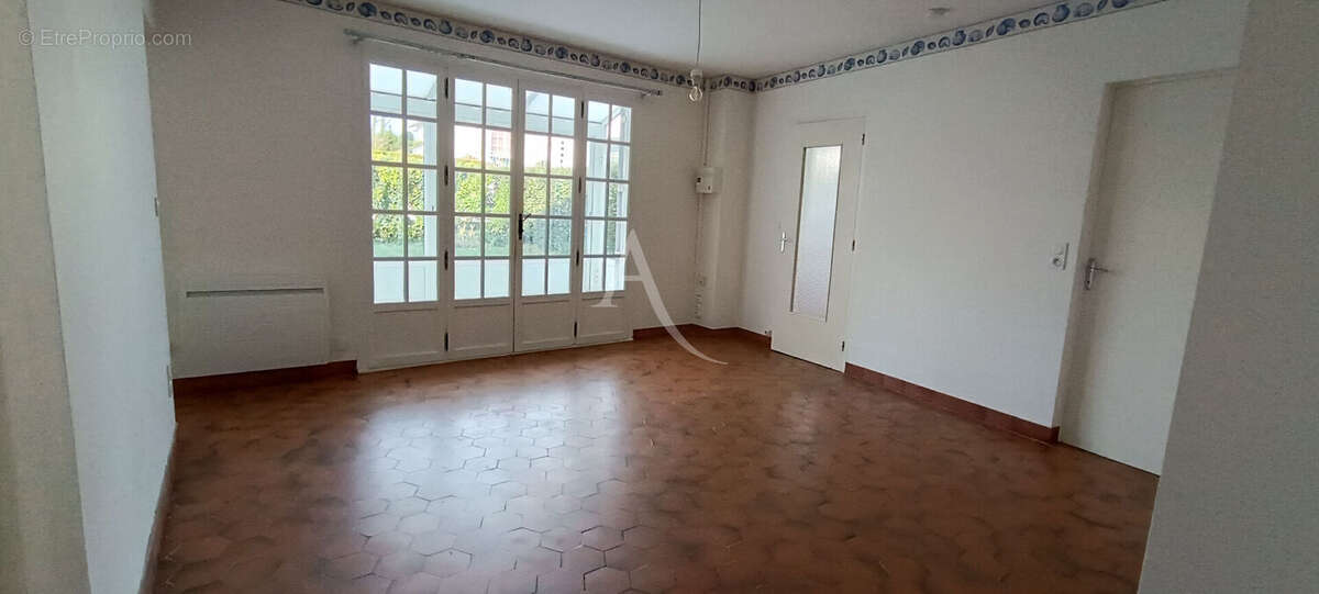 Maison à PORT-DES-BARQUES