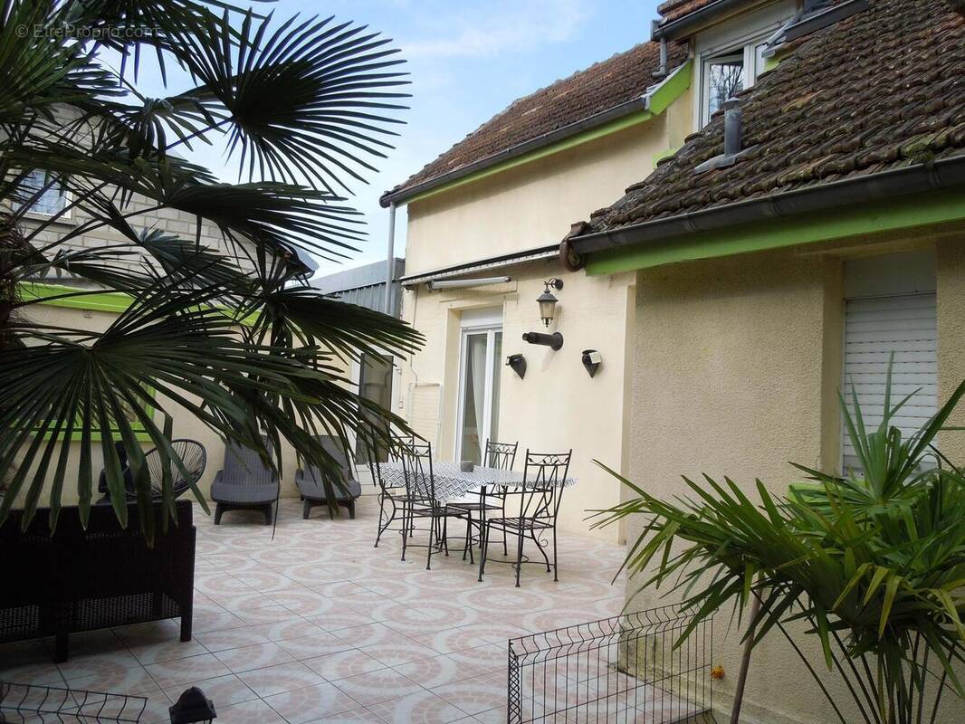 Photo 1 - Maison à TROYES