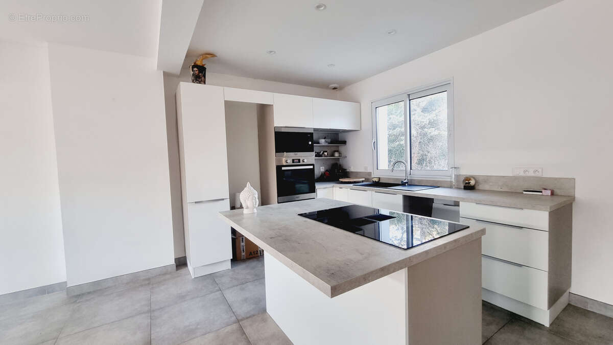 Maison à PUGET-SUR-ARGENS