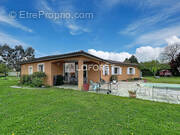 Maison à CASTELSARRASIN