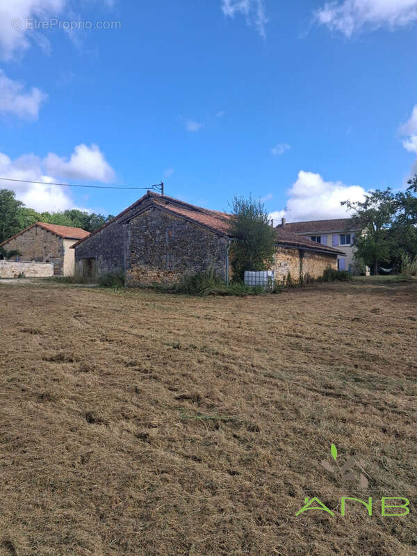 Maison à GRASSAC