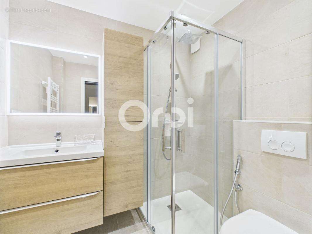 Appartement à MANDELIEU-LA-NAPOULE