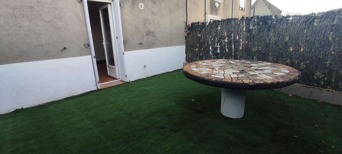 Maison à LE PECHEREAU