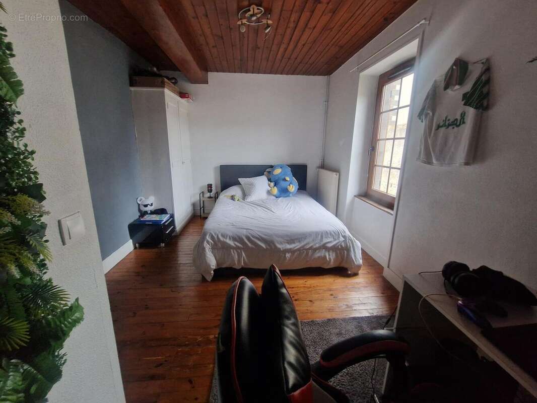 Maison 162 m² à Riom  - photo 5