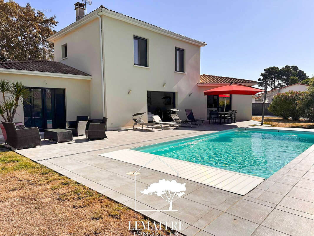 Maison à LES MATHES