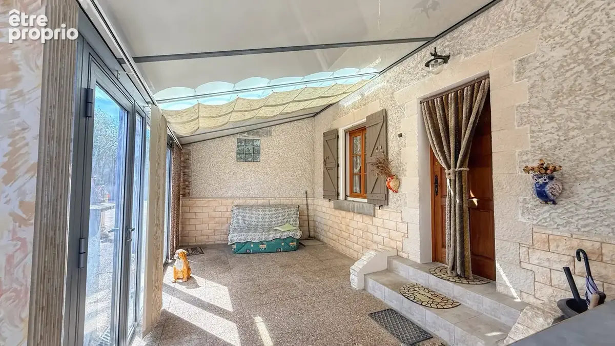 SARDIEU, Maison avec dépendances et terrain - photo 9