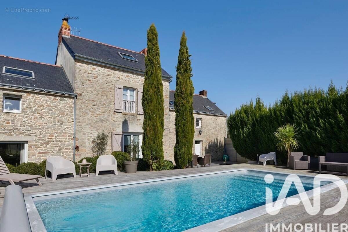 Photo 1 - Maison à LE TEMPLE-DE-BRETAGNE