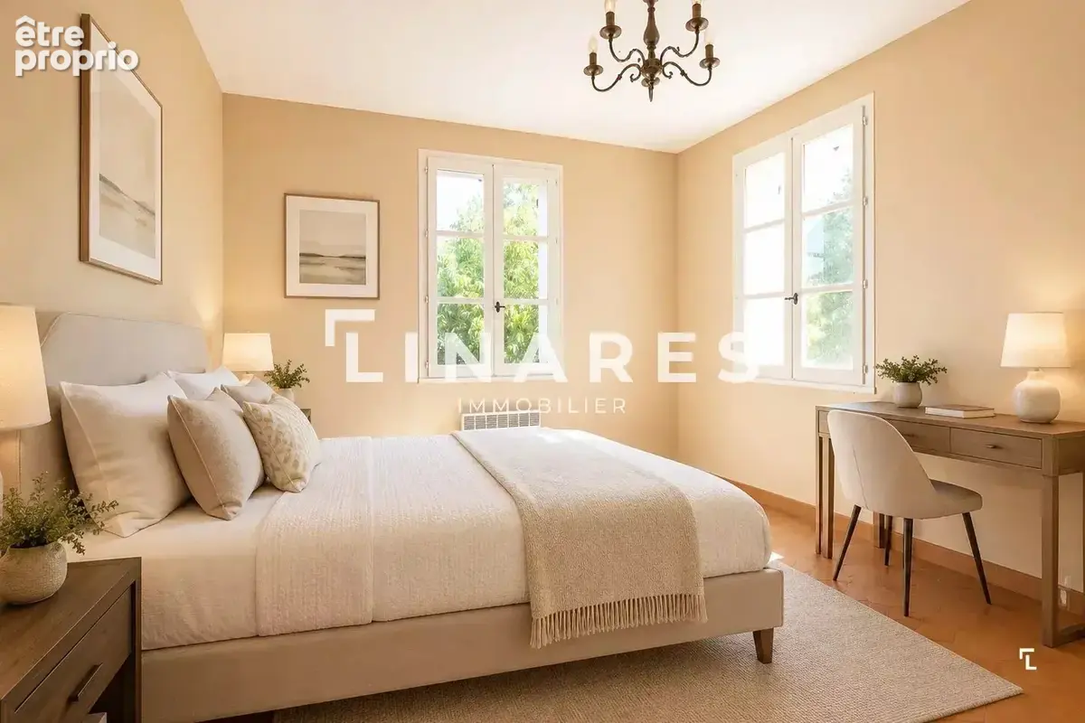 PLEIN SOLEIL - Villa T6 de 206m² - Piscine - Cuisine d'été - Terrain de 3400m² - 13011 LA TREILLE - photo 11