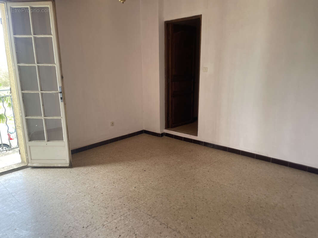 Villa R+1 sur parcelle agricole de 1900 m2 - photo 7