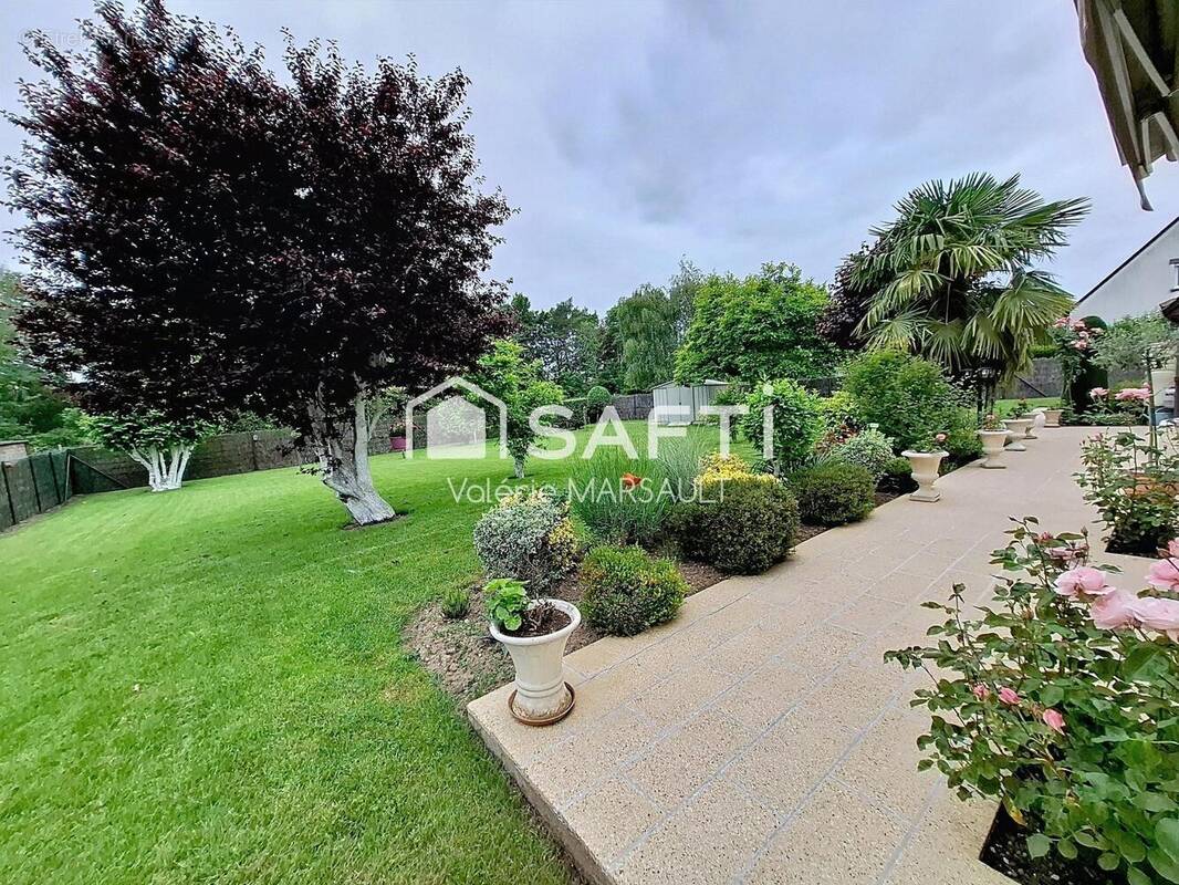 Photo 1 - Maison à LUYNES