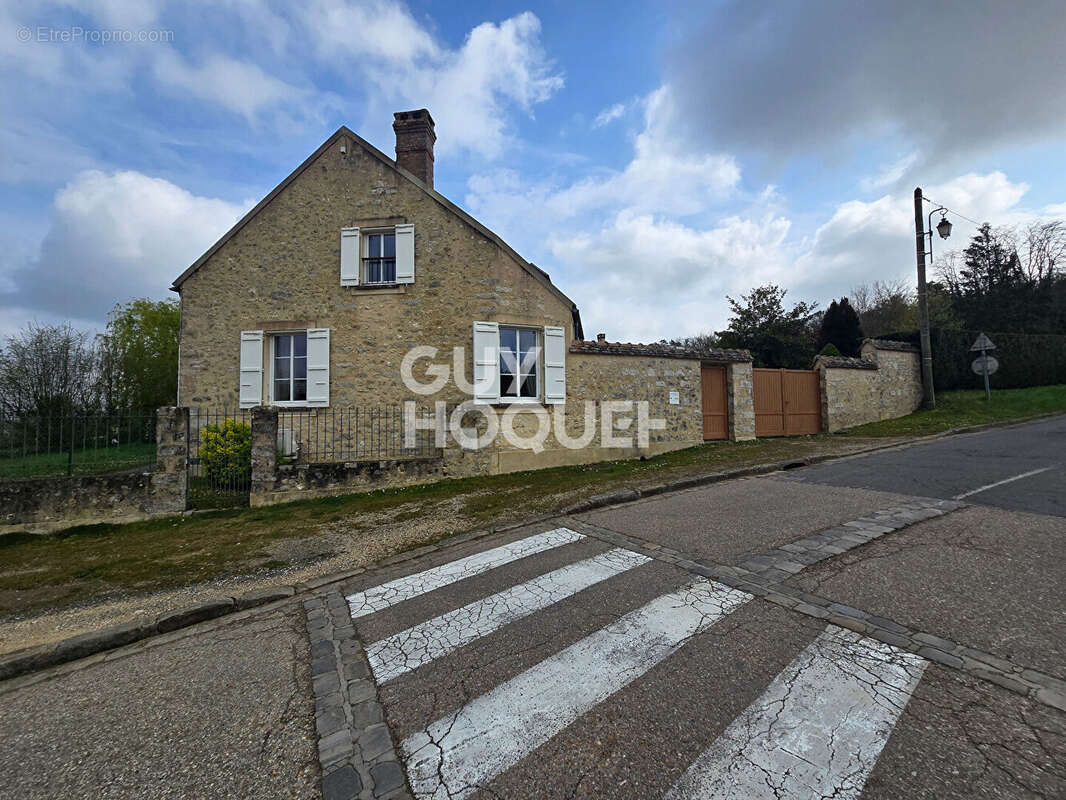 Maison à LARCHANT