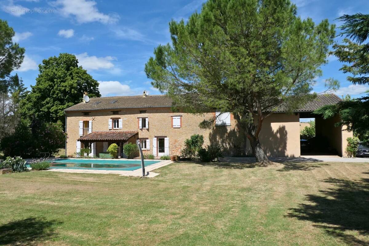 Maison à SAINT-JULIA