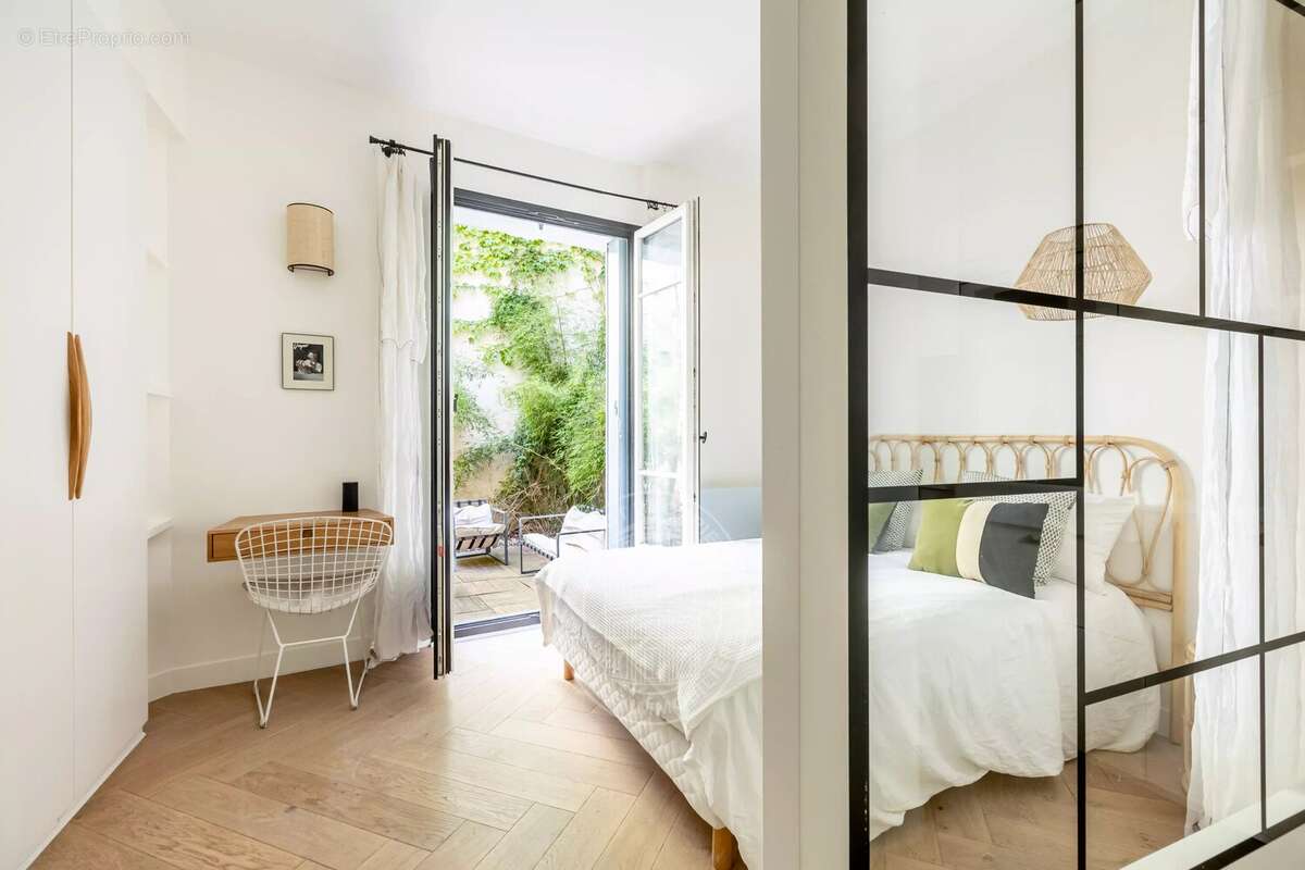 Appartement à PARIS-17E