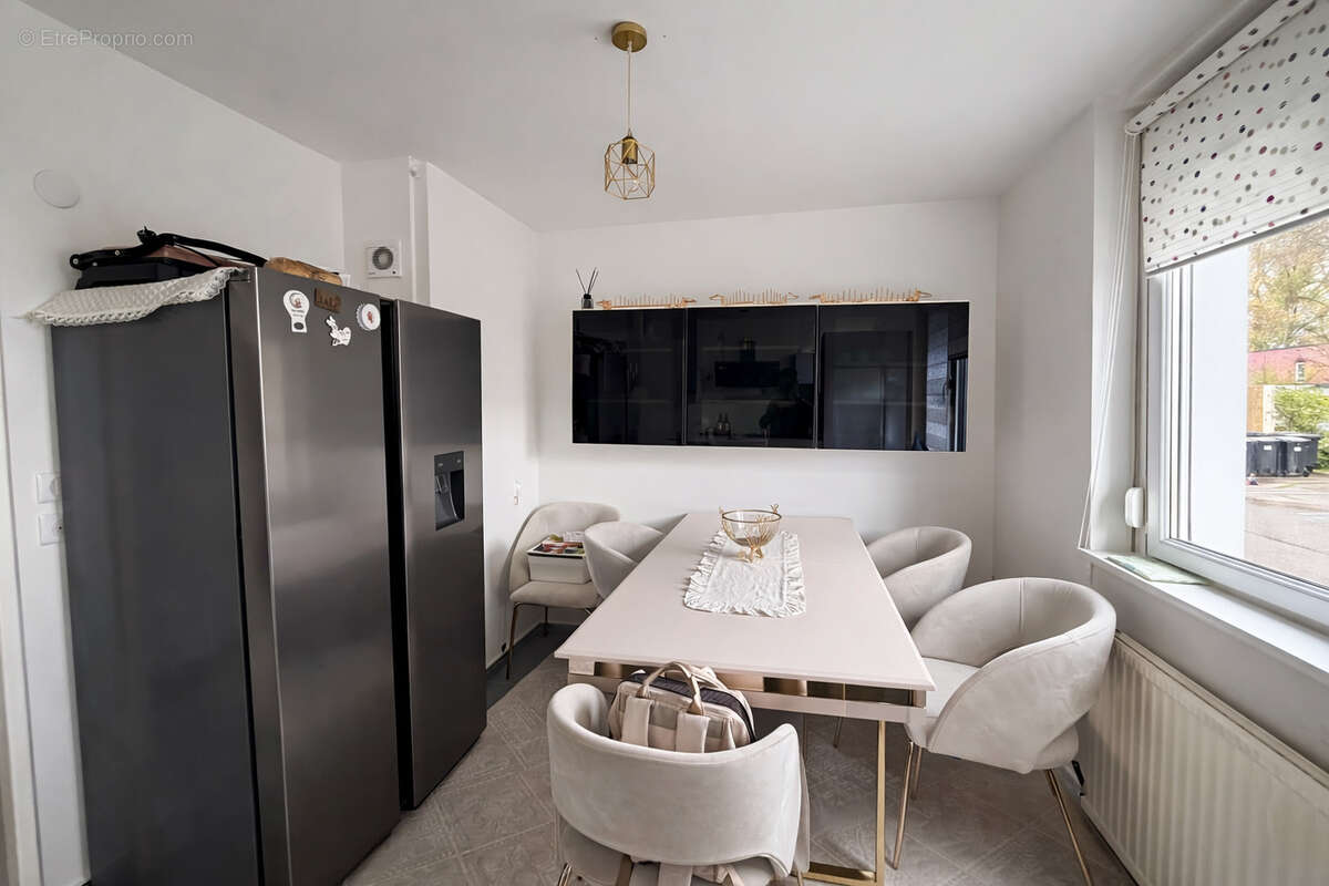 Appartement à SCY-CHAZELLES