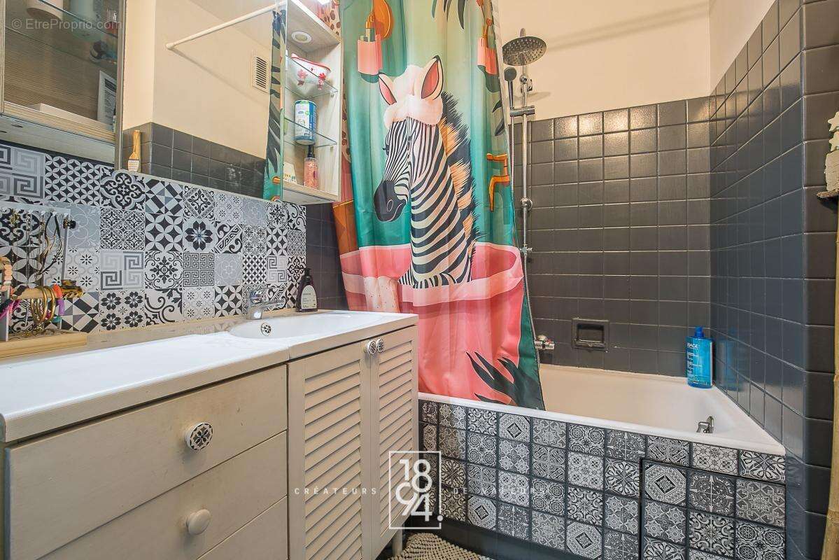 Appartement à MARSEILLE-6E