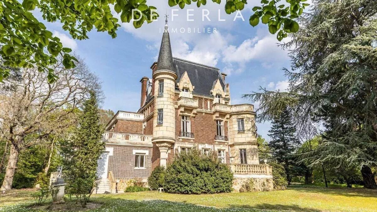 Maison à LE VESINET