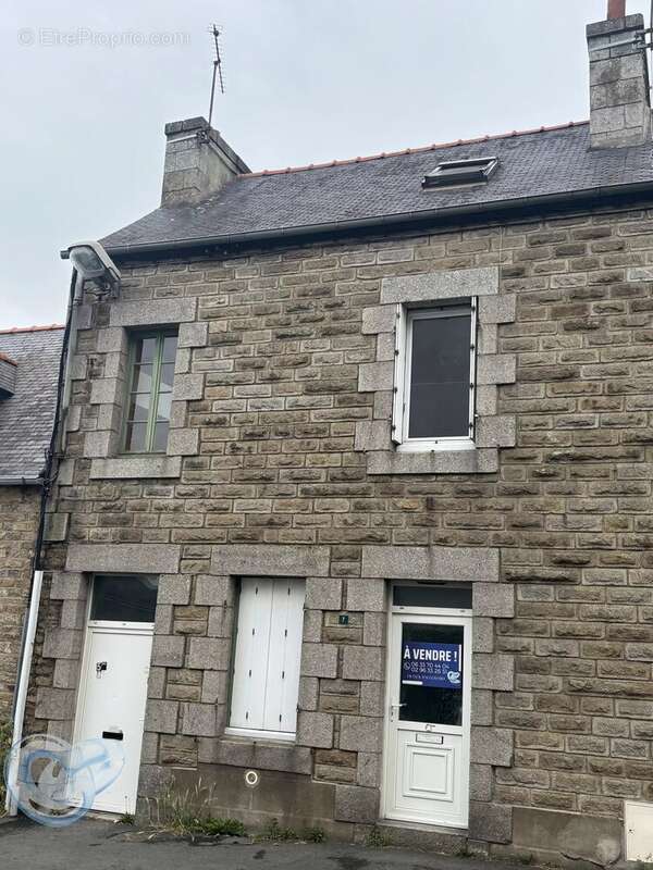 Immeuble de 3 appartement rénové à Ploumagoar - photo 9