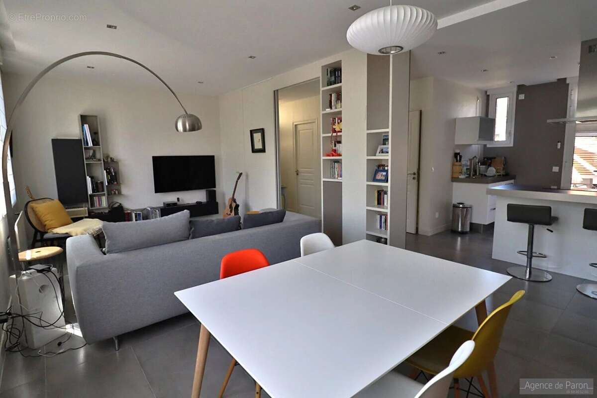 Maison à VERRIERES-LE-BUISSON