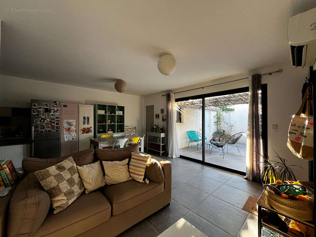 Maison à L&#039;ISLE-SUR-LA-SORGUE