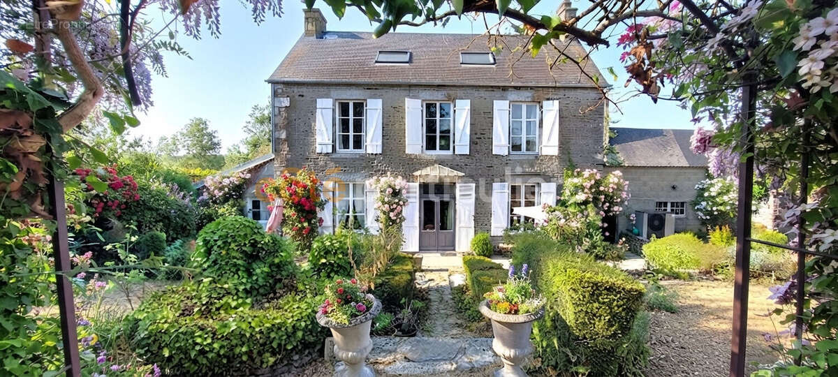 Maison de caractere -Tirepied Sur See - 8 pièces -151 m2 - photo 16