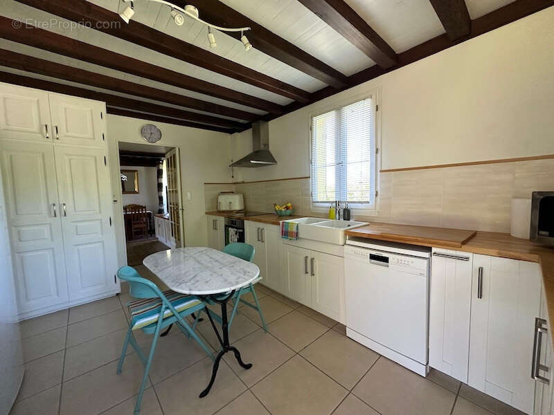 Maison à NANTEUIL-AURIAC-DE-BOURZAC