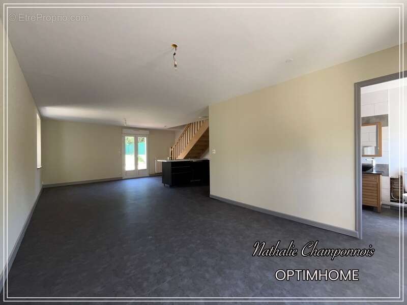 Chargey-lès-Gray (70100)- Maison rénovée 90 m² - 3 chambres - Garage - Terrasse - photo 3