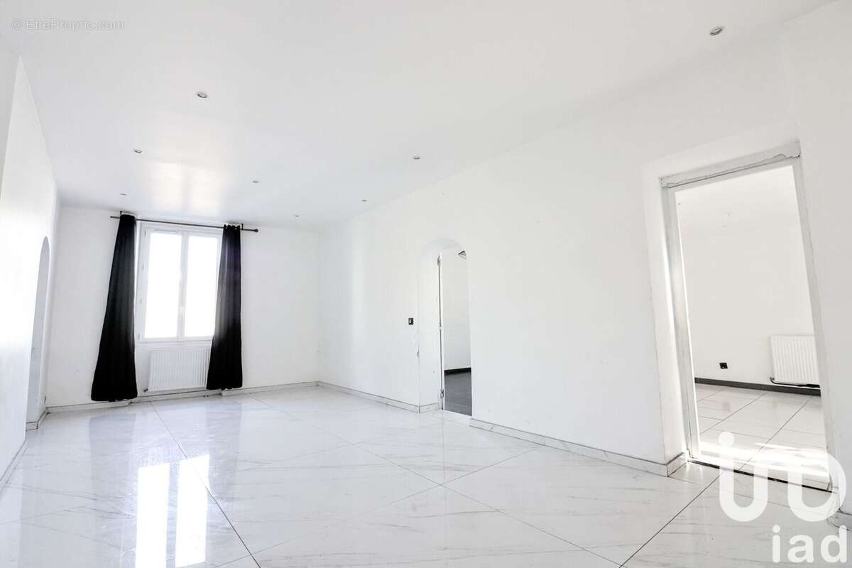 Photo 4 - Appartement à LYON-8E