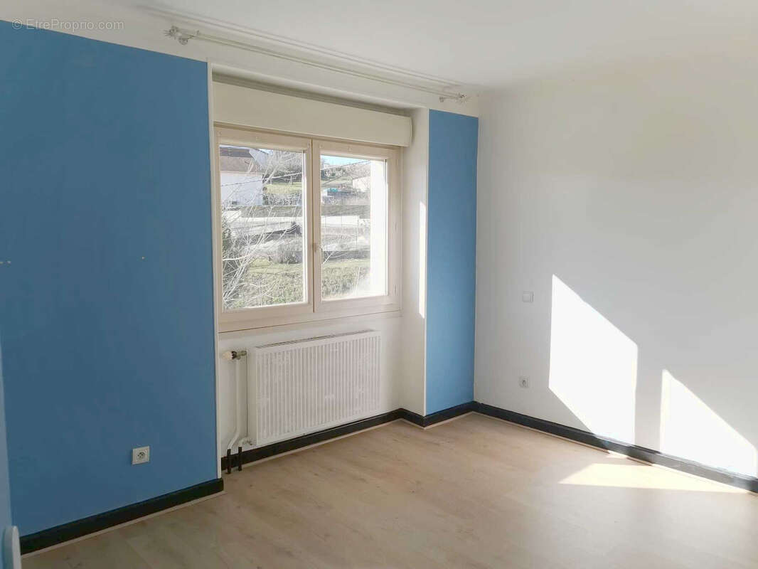 Maison à LA BATIE-DIVISIN
