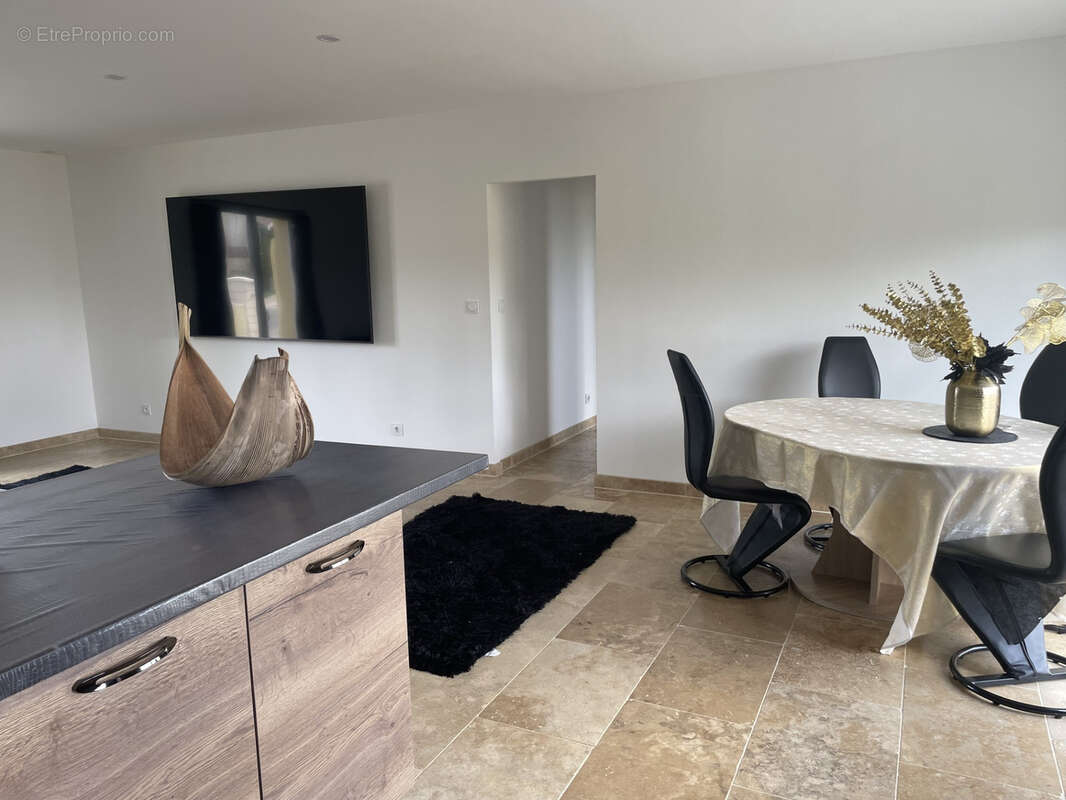 Maison à SALLES-D'ANGLES