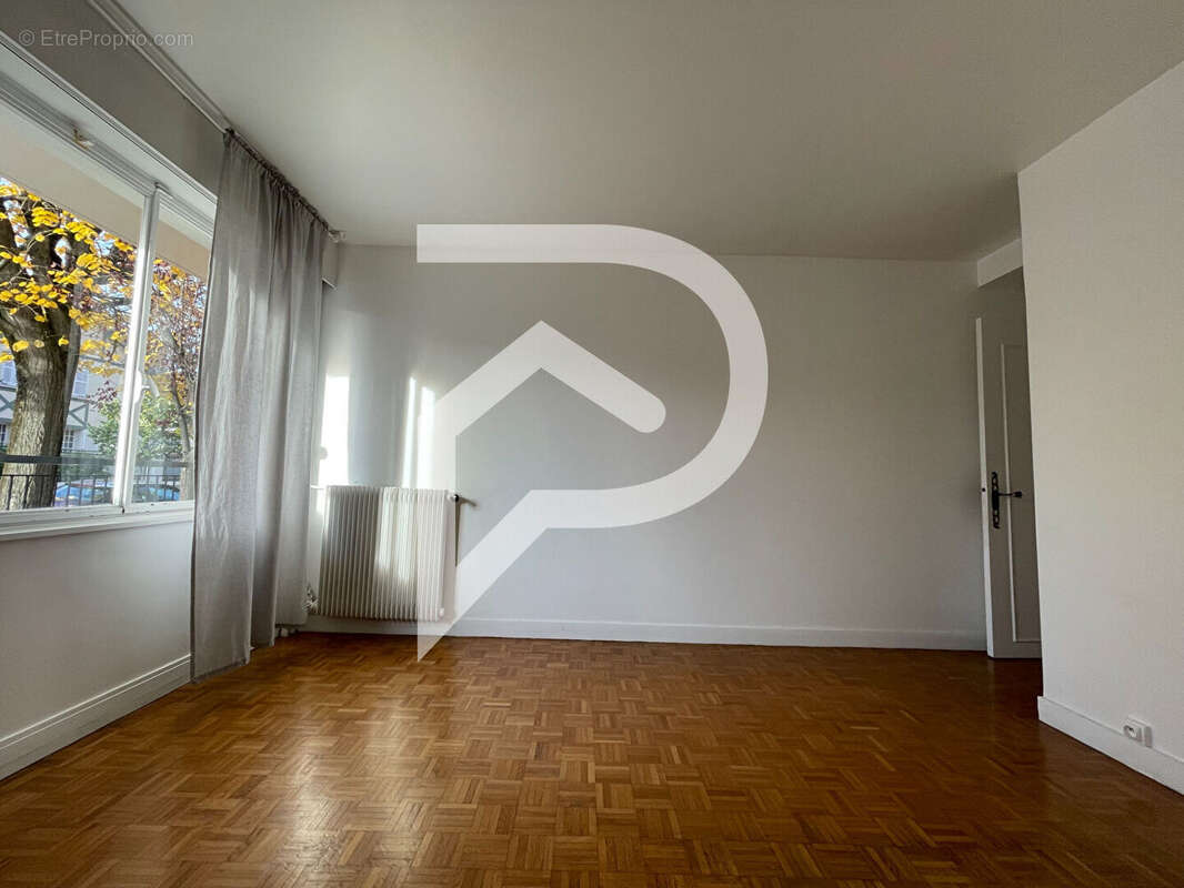 Appartement à SAINT-MAUR-DES-FOSSES