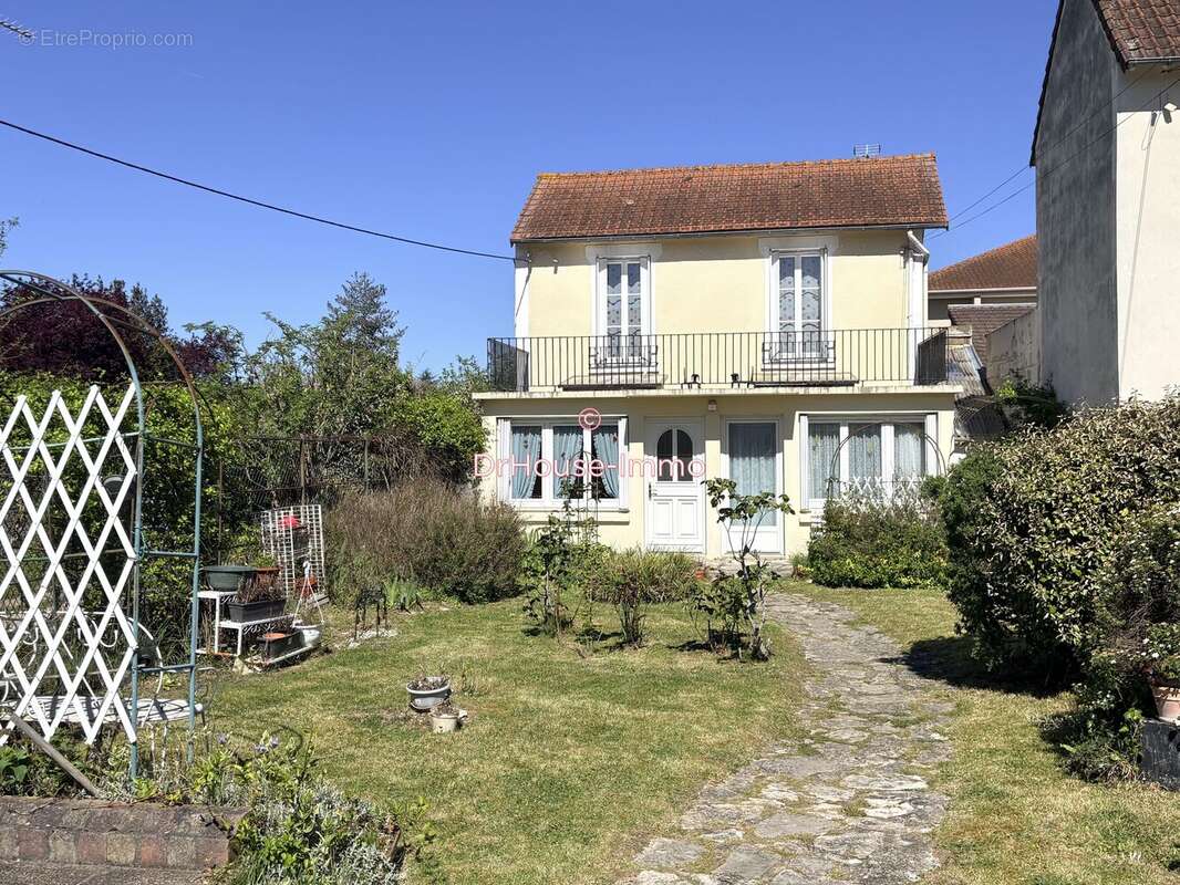 Maison à MANTES-LA-JOLIE