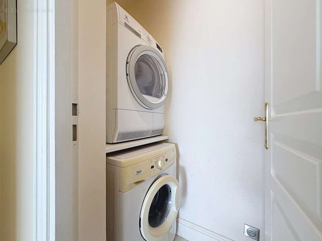 Appartement à VILLENEUVE-LOUBET